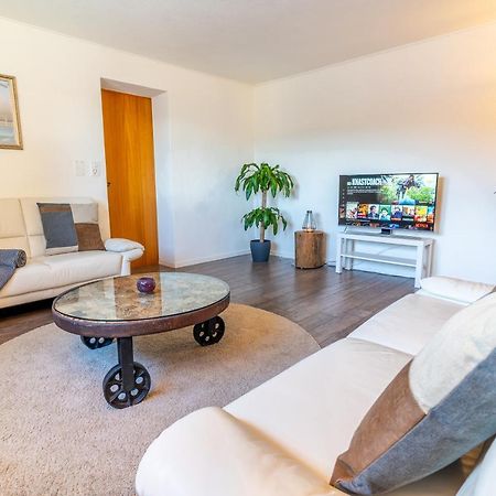 Charmantes Apartment Mit Grossem Garten .Kids4Free. ฟลิมส์ ภายนอก รูปภาพ